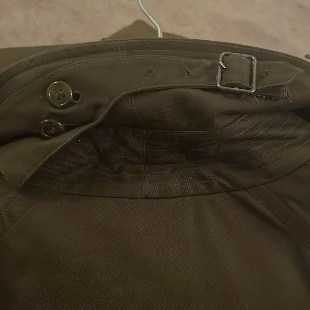 Burberry Vintage Trench Coat in Military Olive Drab Green - Picture 4 of 6